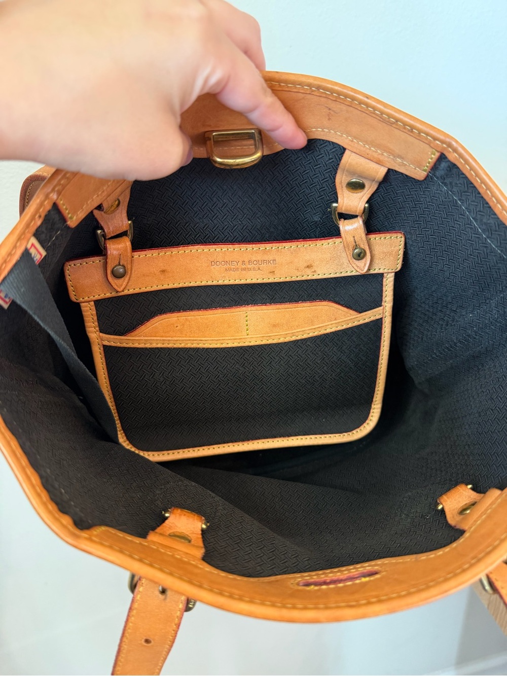 Vintage Dooney & Bourke Navy and Tan Leather Tote - Picture 7 of 8
